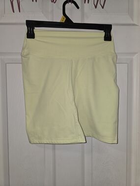 BuffBunny Collection Biker Shorts Medium Yellow High Waist Activewear (M)